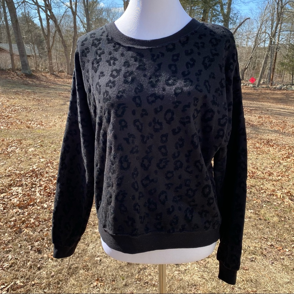 PINK VICTORIA’S SECRET BLACK TOP SWEATSHIRT Size SMALL